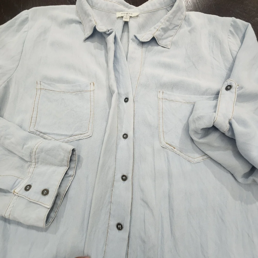 Umgee Women's Sky Blue Roll Up Tabs Sleeve Frayed Hem Button Up Shirt Size L - Picture 5 of 9